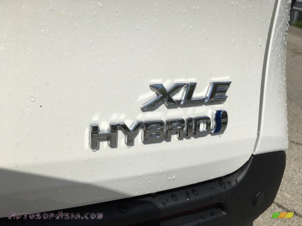 2021 Sienna XLE AWD Hybrid - Blizzard White Pearl / Graphite photo #21