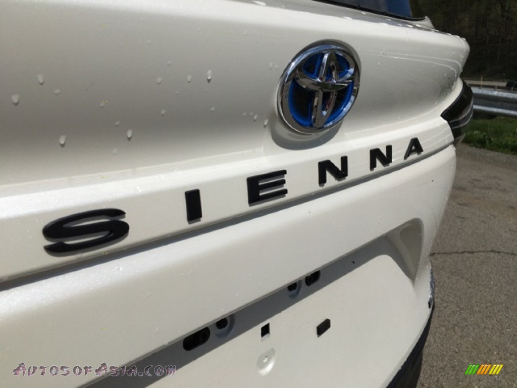 2021 Sienna XLE AWD Hybrid - Blizzard White Pearl / Graphite photo #23