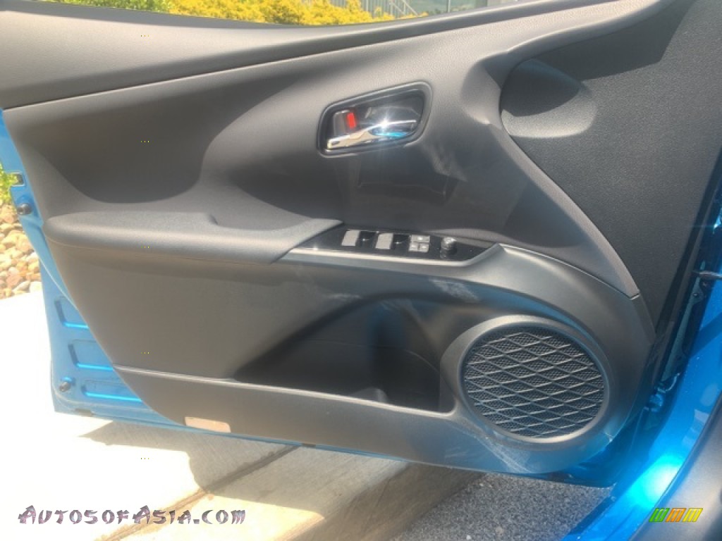 2021 Prius XLE AWD-e - Electric Storm Blue / Black photo #14