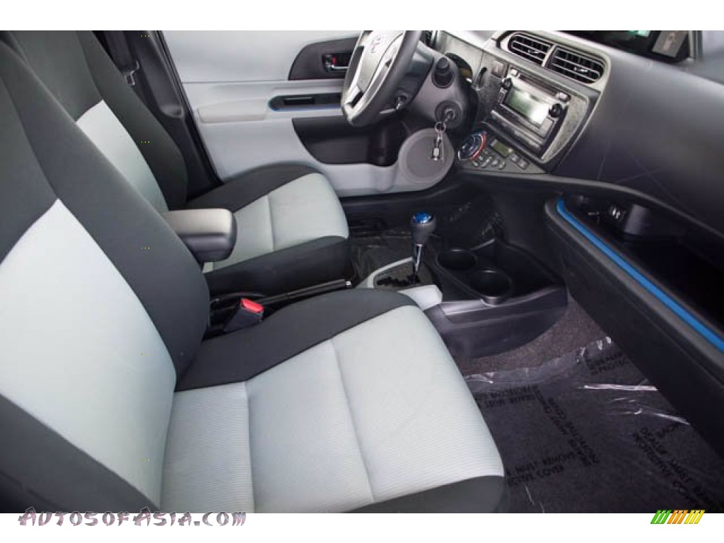 2013 Prius c Hybrid Two - Super White / Light Blue Gray/Black photo #17
