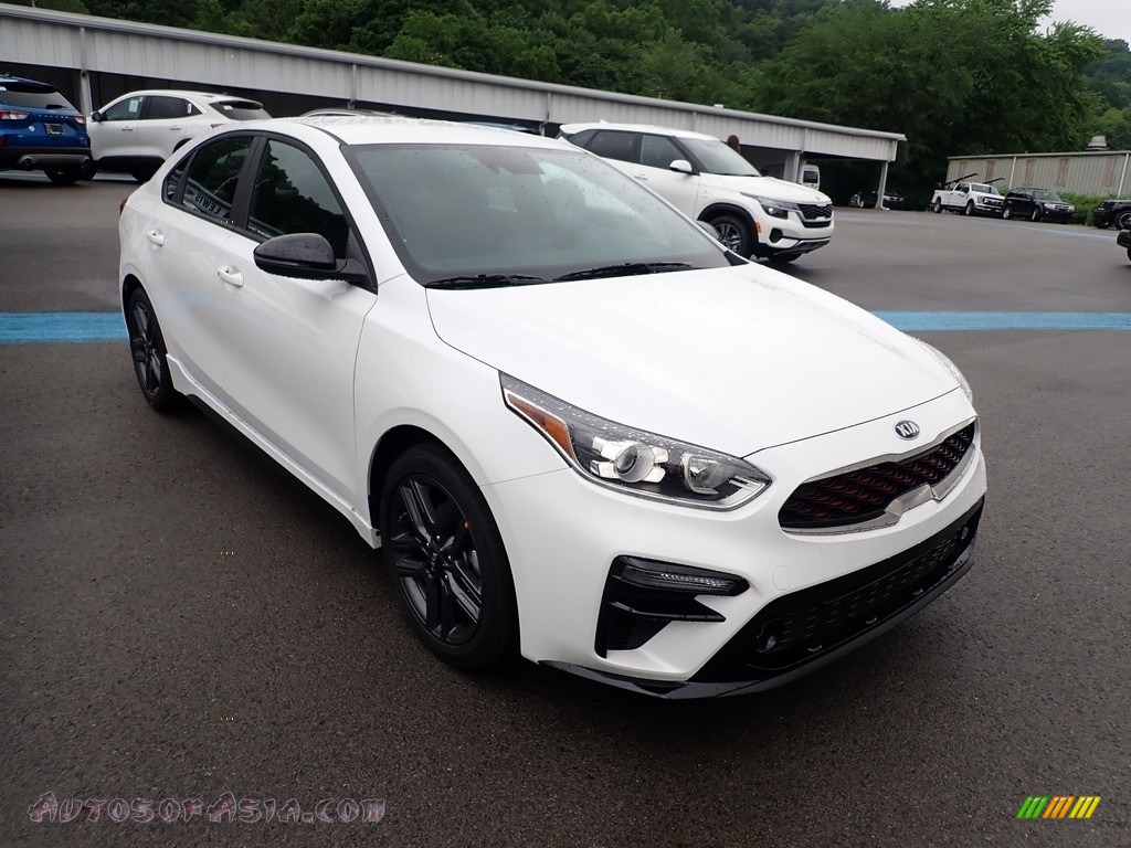 2021 Forte GT-Line - Clear White / Black photo #3