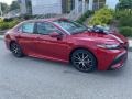 Toyota Camry SE Hybrid Supersonic Red photo #10