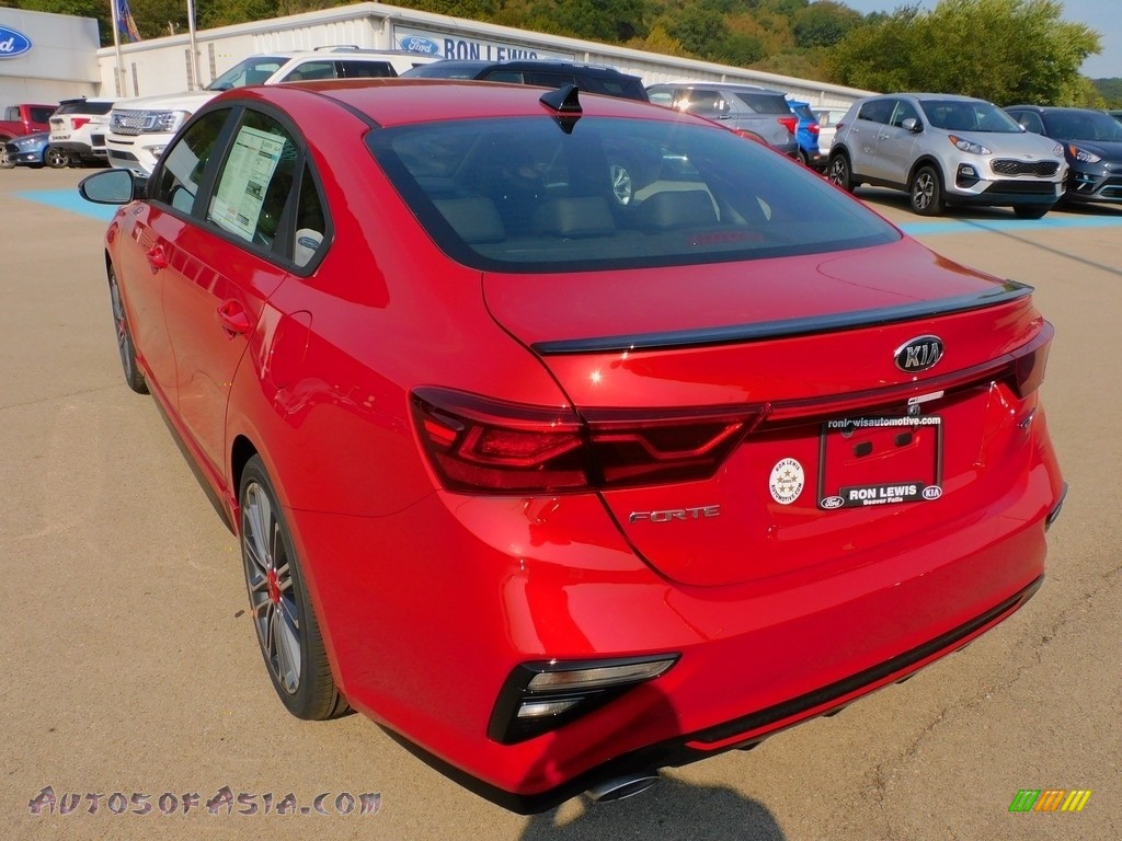 2021 Forte GT - Currant Red / Black photo #5