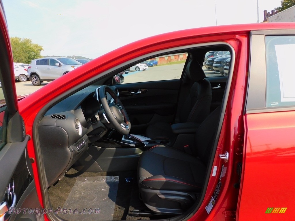 2021 Forte GT - Currant Red / Black photo #11