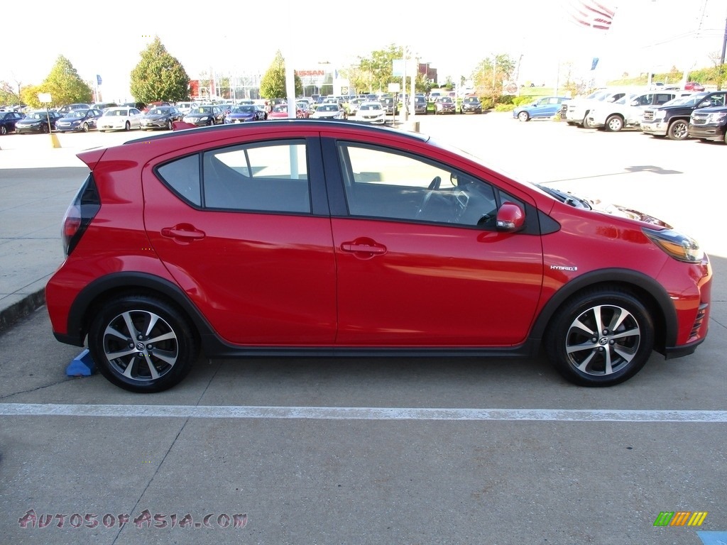 2018 Prius c Two - Absolutely Red / Gray/Dark Gray Two-Tone photo #4