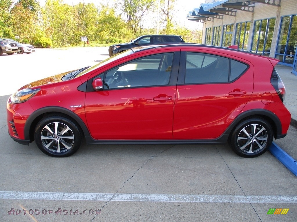 2018 Prius c Two - Absolutely Red / Gray/Dark Gray Two-Tone photo #8