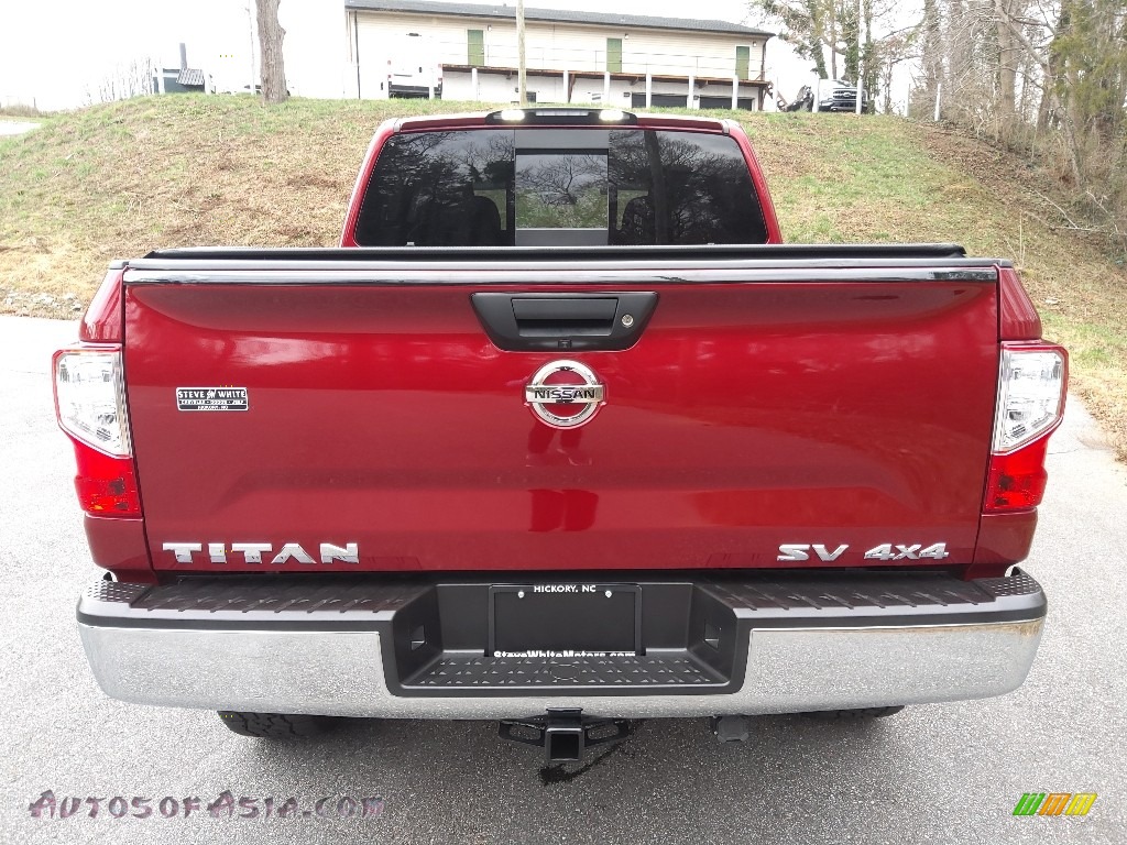 2019 Titan SV Crew Cab 4x4 - Cayenne Red Metallic / Black photo #8