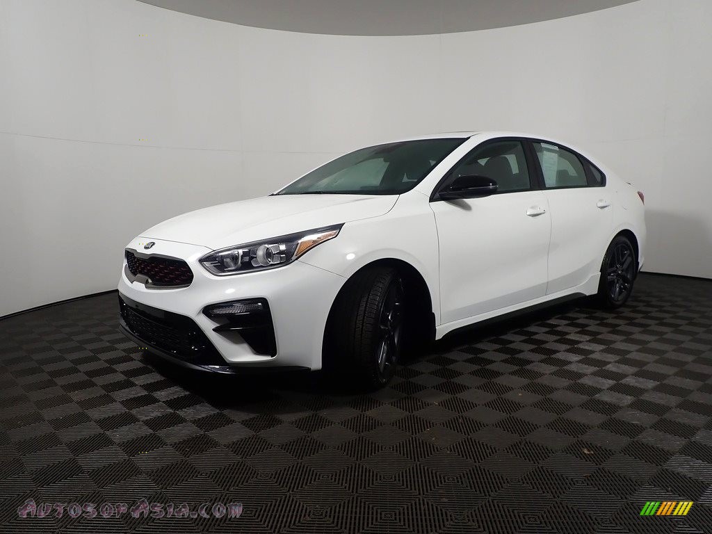 2021 Forte GT-Line - Clear White / Black photo #9