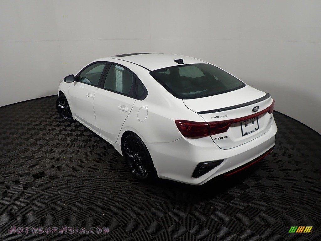 2021 Forte GT-Line - Clear White / Black photo #13