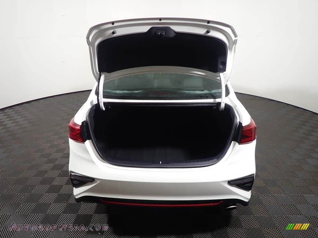 2021 Forte GT-Line - Clear White / Black photo #15