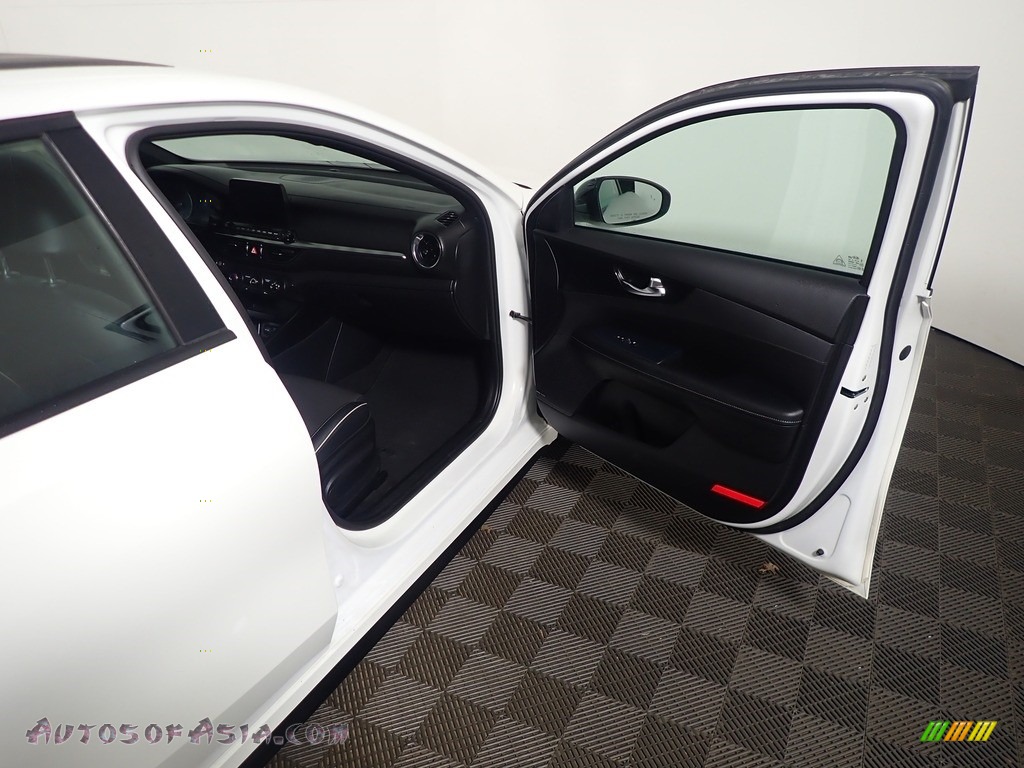 2021 Forte GT-Line - Clear White / Black photo #39