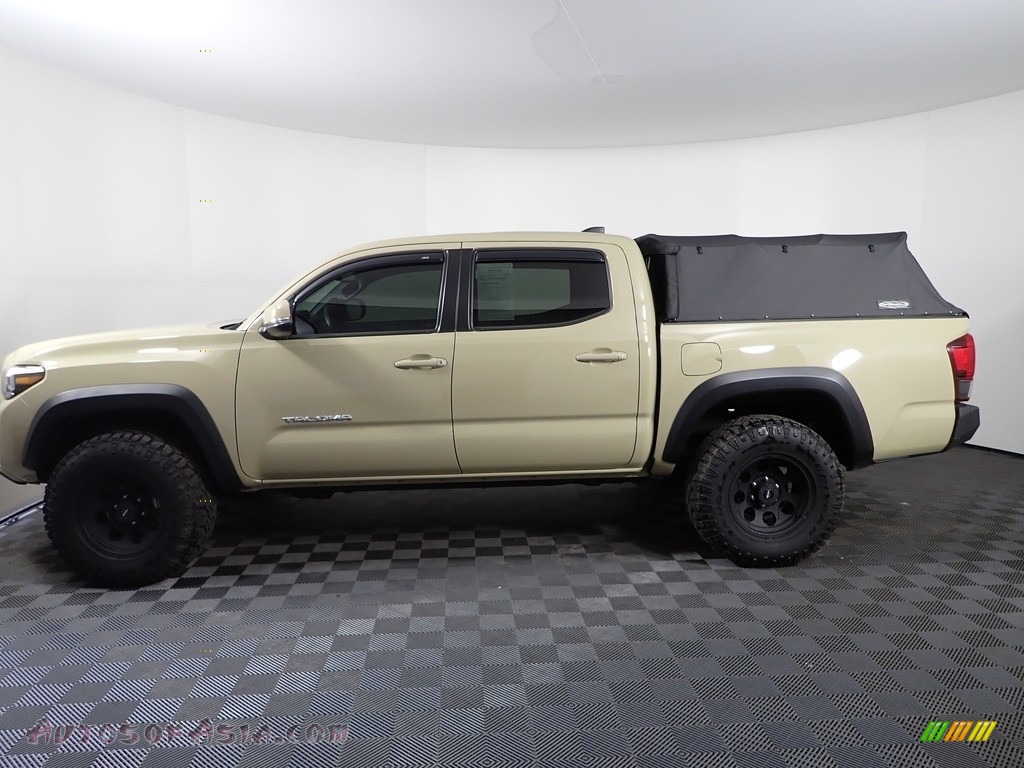 2020 Tacoma TRD Off Road Double Cab 4x4 - Quicksand / TRD Cement/Black photo #5