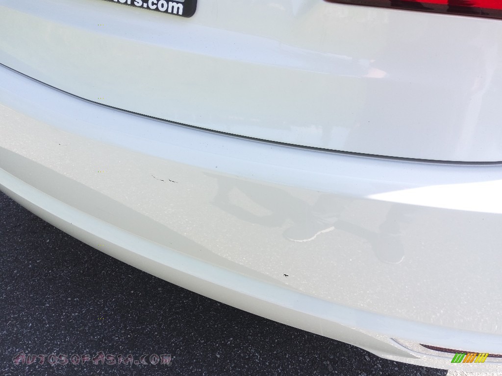 2019 TLX Sedan - Platinum White Pearl / Ebony photo #9