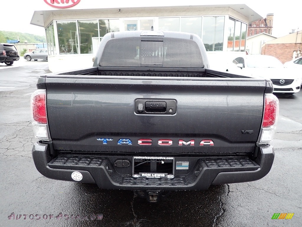 2021 Tacoma TRD Sport Double Cab 4x4 - Magnetic Gray Metallic / TRD Cement/Black photo #7