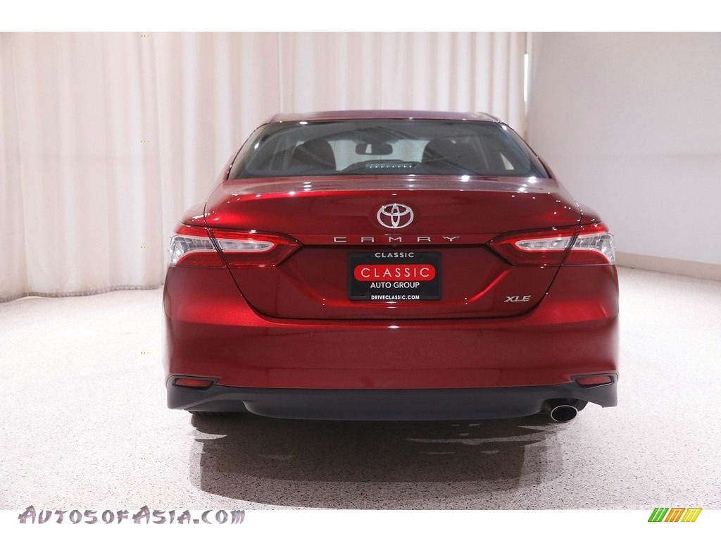 2018 Camry XLE - Ruby Flare Pearl / Black photo #17