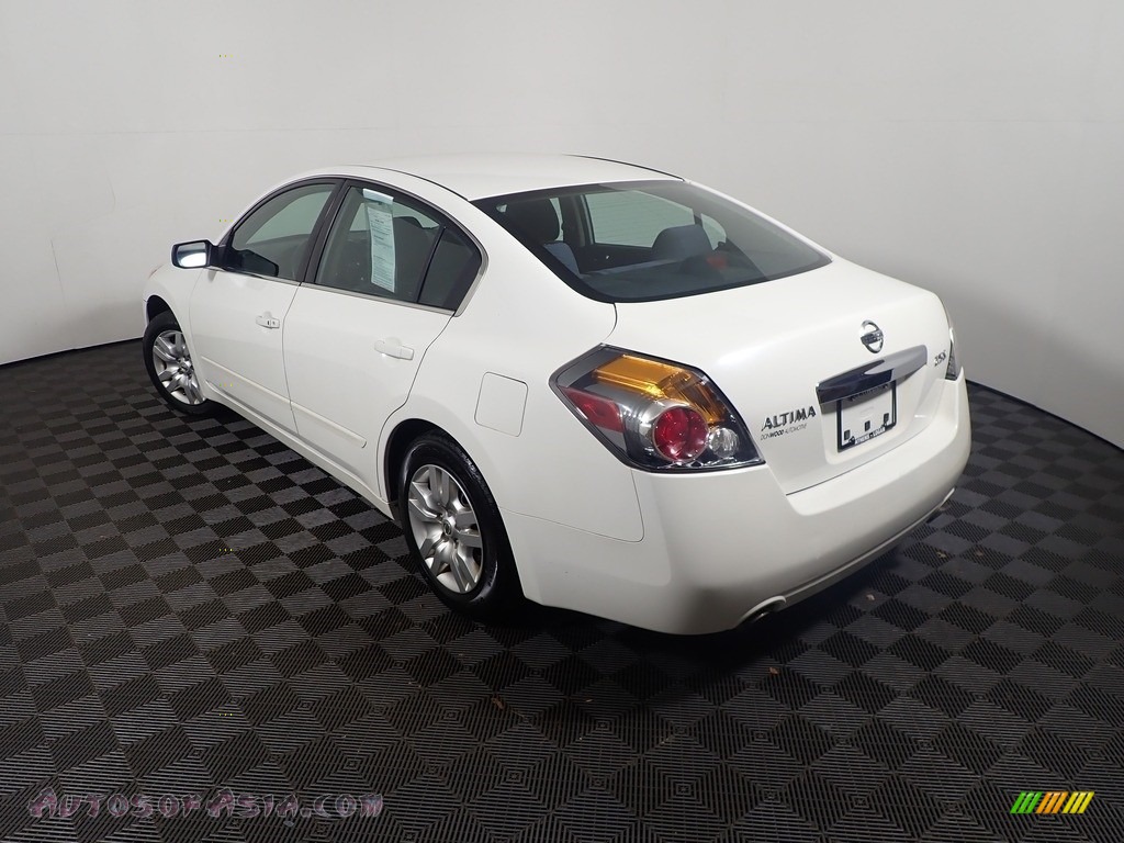 2012 Altima 2.5 S - Winter Frost White / Charcoal photo #9