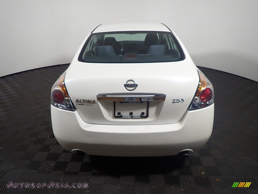 2012 Altima 2.5 S - Winter Frost White / Charcoal photo #10