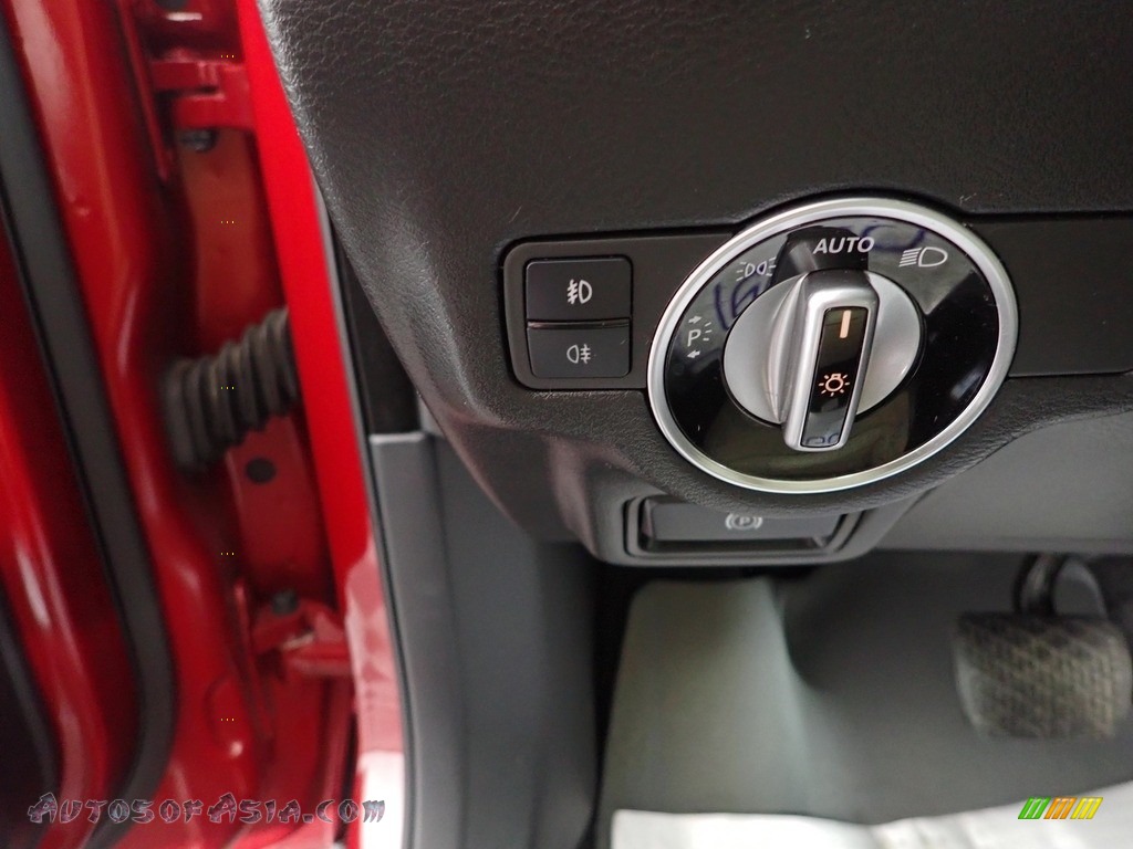 2018 QX30 Premium AWD - Magnetic Red / Wheat photo #17