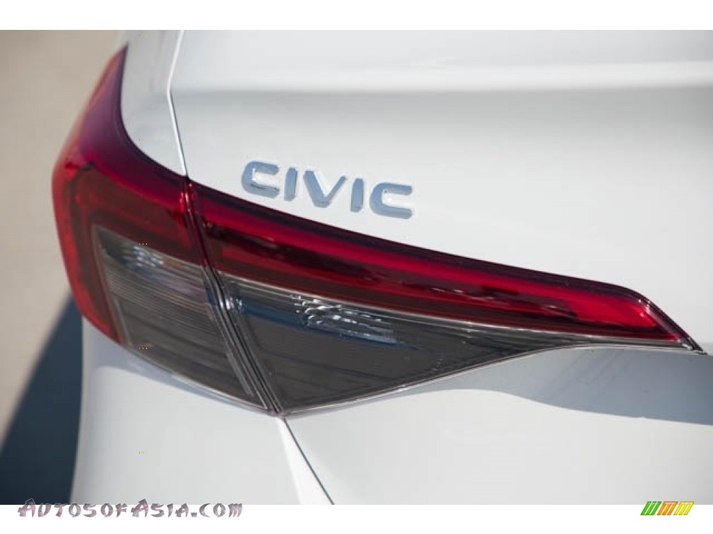 2023 Civic Touring Sedan - Platinum White Pearl / Black photo #6