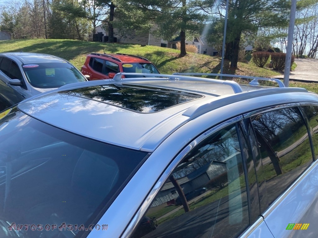 2019 QX60 Luxe AWD - Liquid Platinum / Graphite photo #9