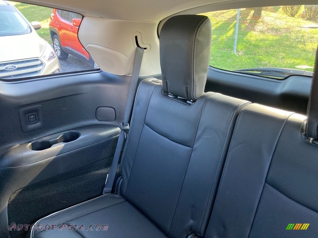 2019 QX60 Luxe AWD - Liquid Platinum / Graphite photo #58