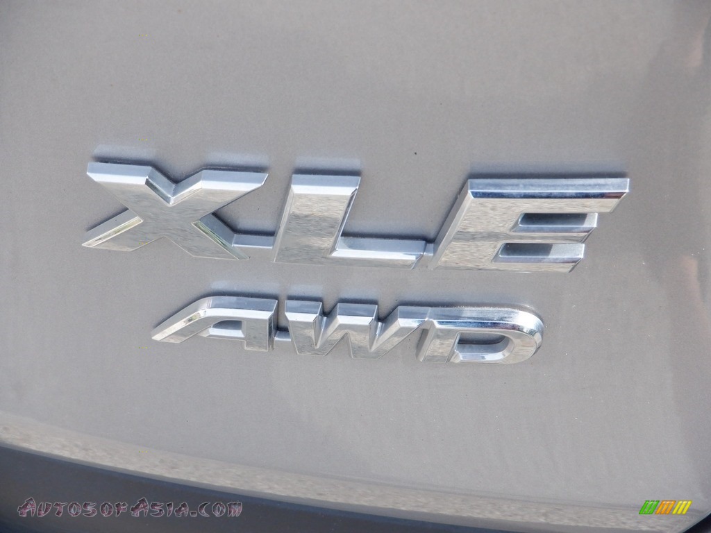 2021 RAV4 XLE Premium AWD - Silver Sky Metallic / Light Gray photo #19