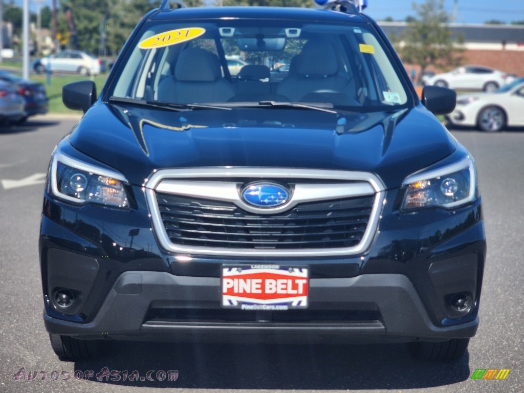 2021 Forester 2.5i - Crystal Black Silica / Gray photo #9