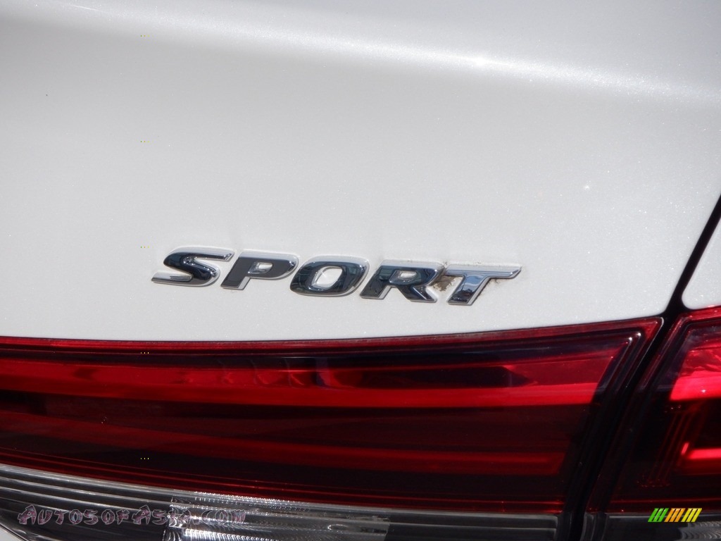 2022 Civic Sport Sedan - Platinum White Pearl / Black photo #10