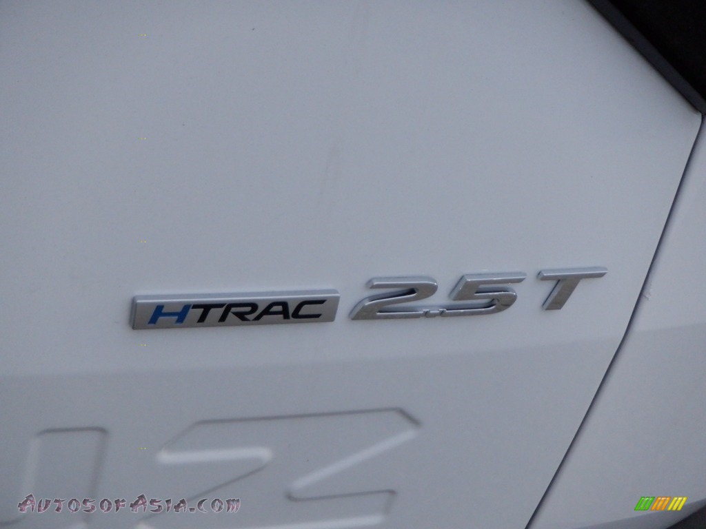 2024 Santa Cruz Limited AWD - Atlas White / Black photo #7