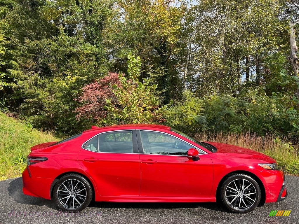 2021 Camry SE Nightshade - Supersonic Red / Ash photo #6