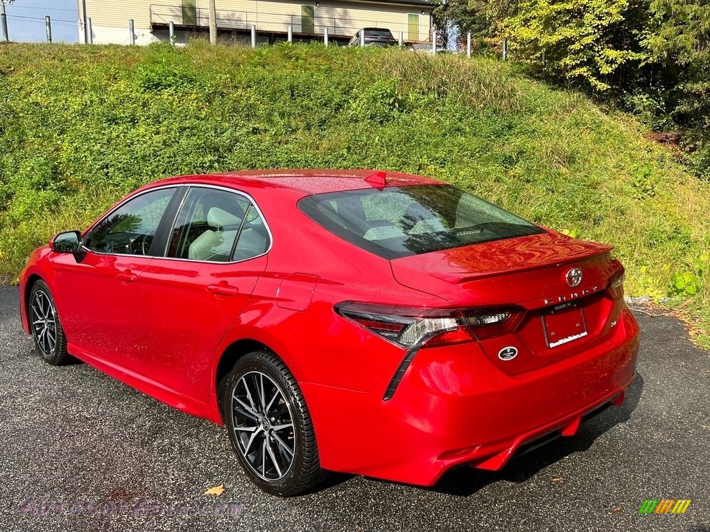 2021 Camry SE Nightshade - Supersonic Red / Ash photo #9