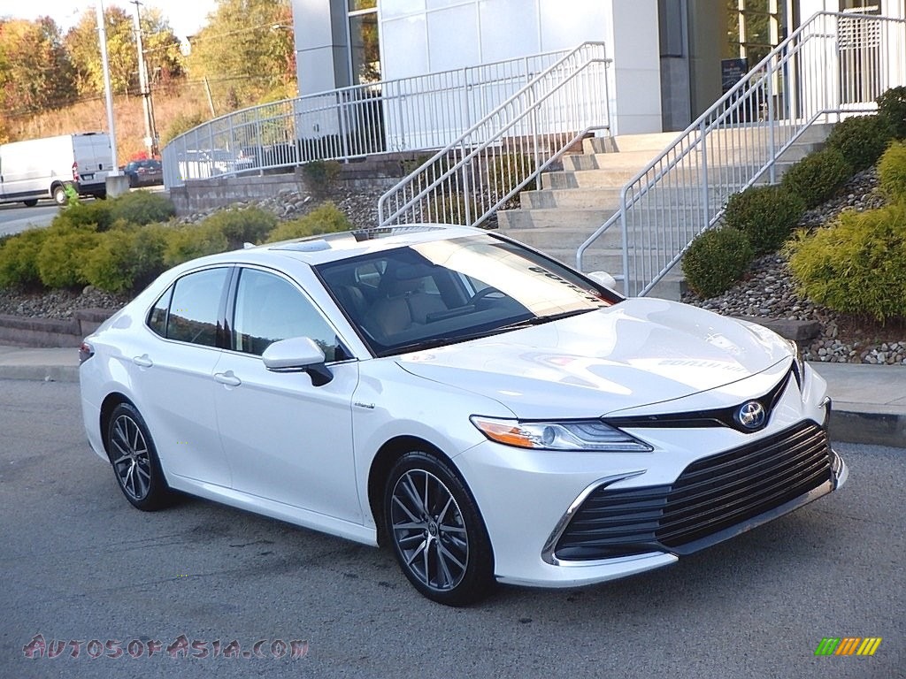 2021 Camry XLE Hybrid - Wind Chill Pearl / Ash photo #1