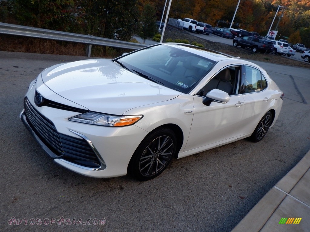 2021 Camry XLE Hybrid - Wind Chill Pearl / Ash photo #6