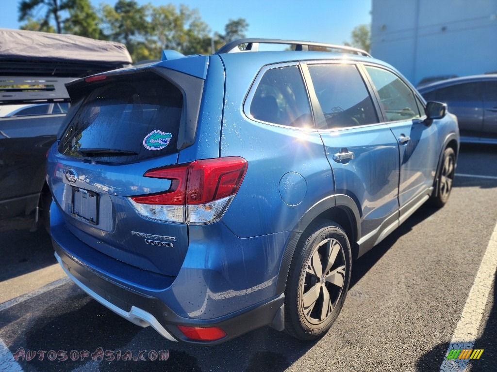 2019 Forester 2.5i Touring - Horizon Blue Pearl / Saddle Brown photo #3