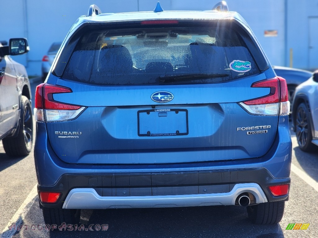 2019 Forester 2.5i Touring - Horizon Blue Pearl / Saddle Brown photo #4