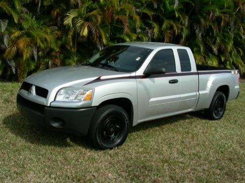 Sierra Silver Metallic 2008 Mitsubishi Raider LS Extended Cab Sierra Silver Metallic 2008 Mitsubishi Raider LS Extended Cab