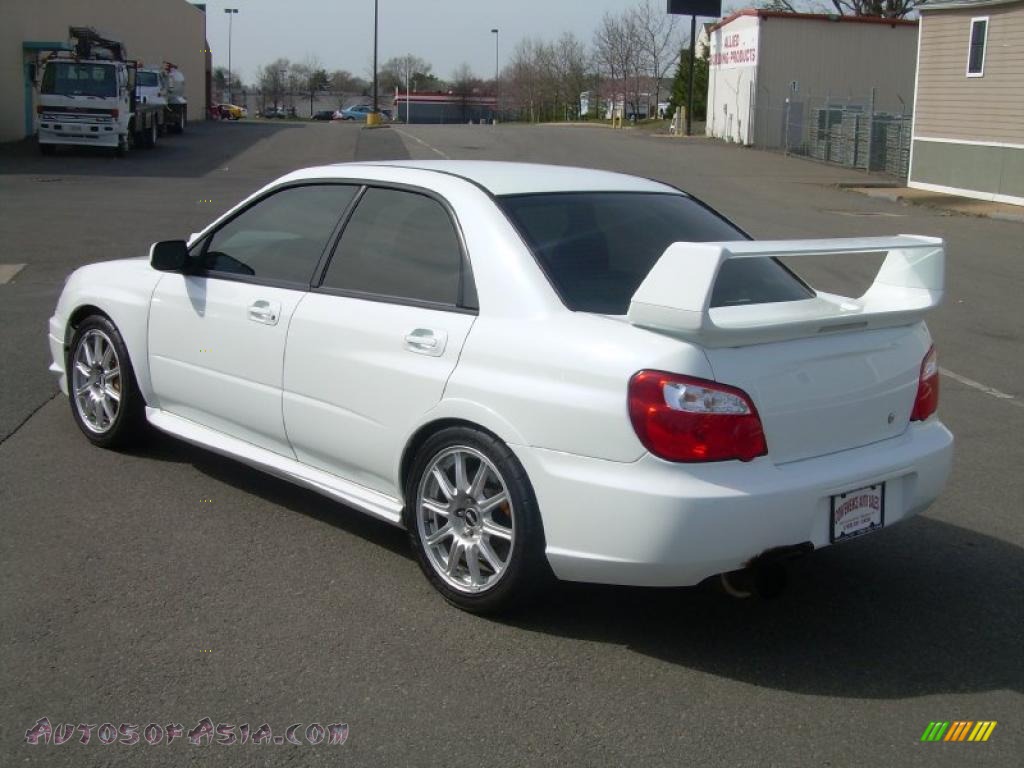 Subaru Impreza белая