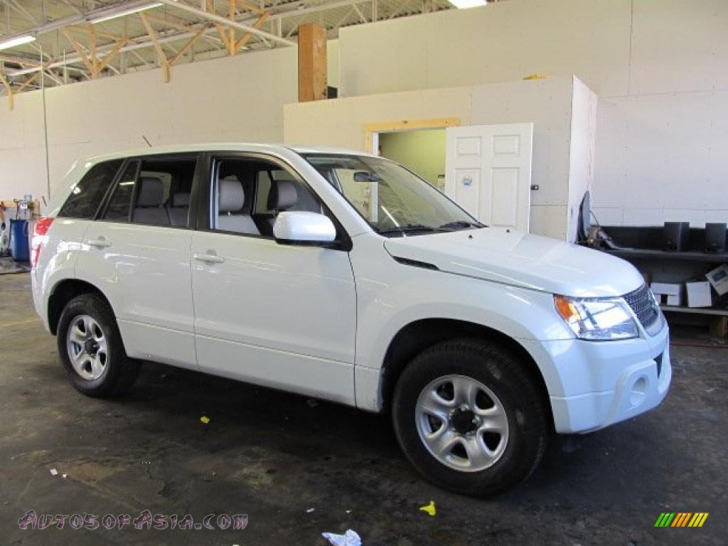Jim Shorkey Kia >> 2011 Suzuki Grand Vitara Premium 4x4 in White Water Pearl ... Jim Shorkey Kia >> 2011 Suzuki Grand Vitara Premium 4x4 in White Water Pearl ...