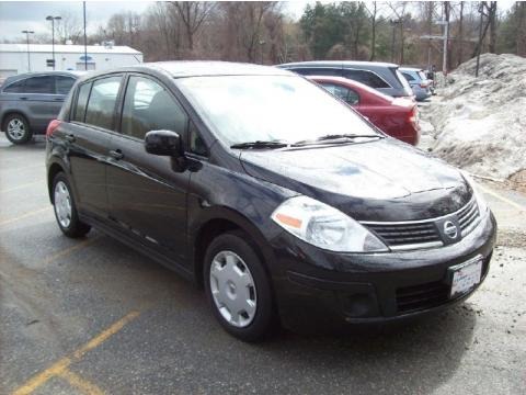 Nissan Versa 2008 Hatchback. 2008 Nissan Versa 1.8 S