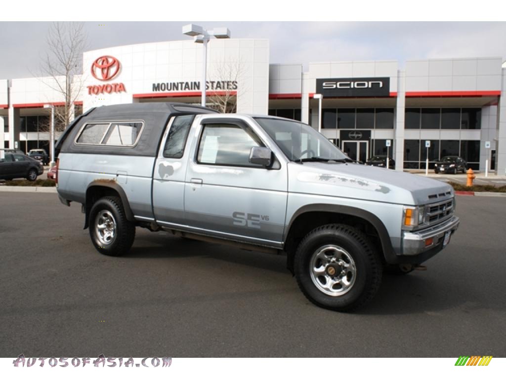 Small nissan truck for sale #4