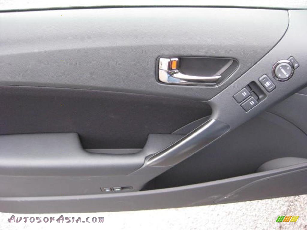 2011 Genesis Coupe 2.0T Premium - Acqua Minerale Blue / Black Cloth photo #14