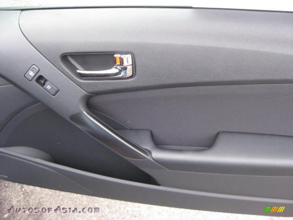 2011 Genesis Coupe 2.0T Premium - Acqua Minerale Blue / Black Cloth photo #19