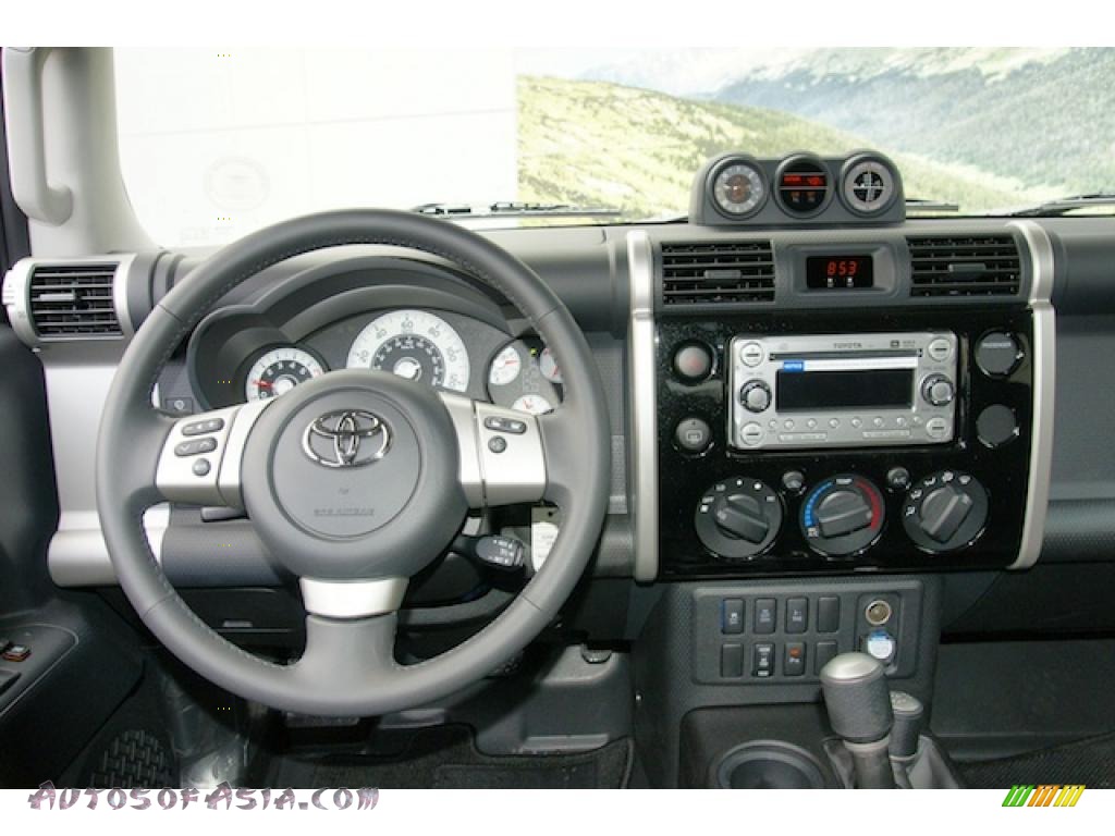 2011 Toyota FJ Cruiser 4WD in Black photo #9 - 104032 | Autos of Asia ...