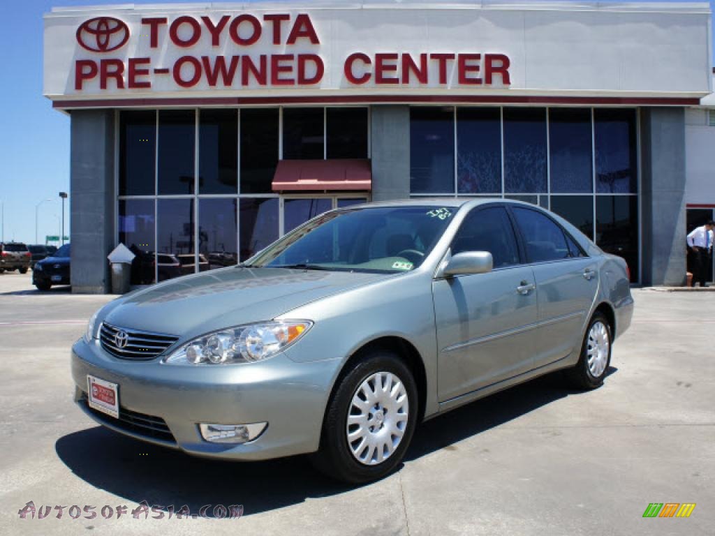 2005 toyota camry xle v6 features #4