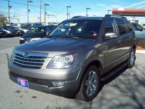 Metal Bronze 2009 Kia Borrego EX V8 4x4