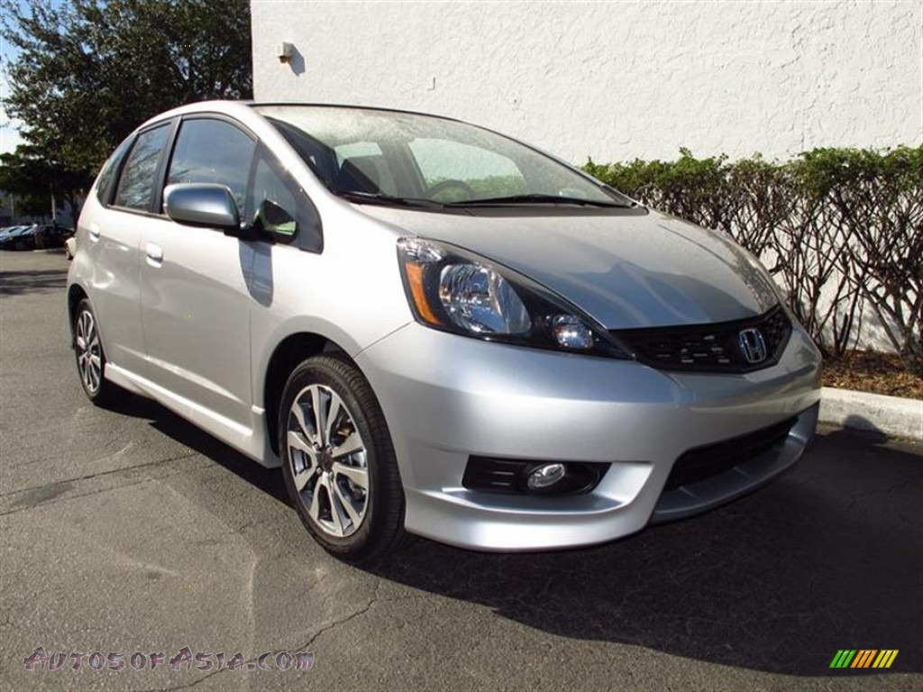 2012 Honda Fit Sport in Alabaster Silver Metallic photo #2 - 005140 | Autos of Asia - Japanese 2012 Honda Fit Tire Size P185 55r16 Sport