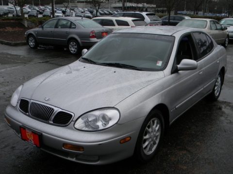 Silver Metallic 2002 Daewoo Leganza CDX Silver Metallic 2002 Daewoo Leganza CDX