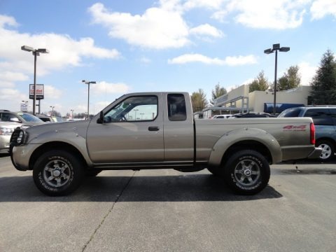 Sand Dune Metallic 2003 Nissan Frontier XE V6 King Cab 4x4