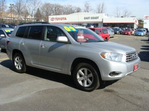 Classic Silver Metallic 2009 Toyota Highlander V6 4WD