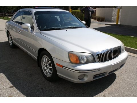 Titanium Silver 2002 Hyundai XG350 Sedan
